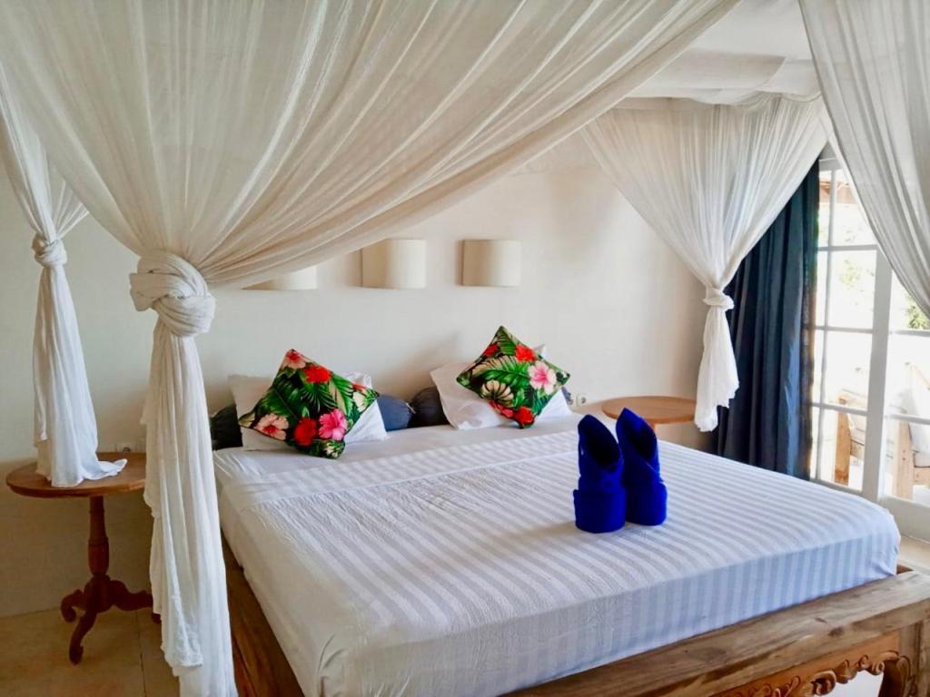 Serenity Luxurious Beachfront Villa & Spa With Private Infinity Pool, 8 Guests Гили Еър Екстериор снимка